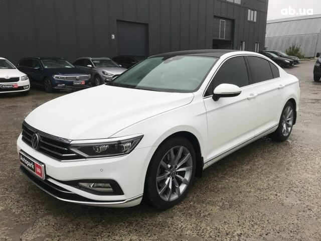 Белый Фольксваген Пассат Б8, объемом двигателя 2 л и пробегом 55 тыс. км за 30990 $, фото 1 на Automoto.ua