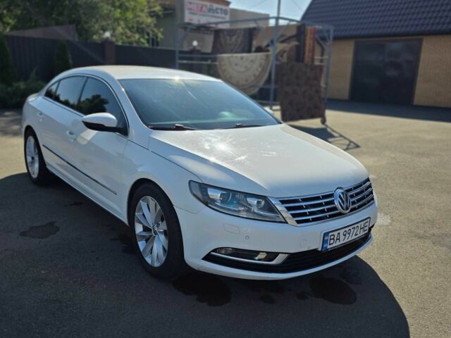 Белый Фольксваген Пассат СС, объемом двигателя 2 л и пробегом 230 тыс. км за 11800 $, фото 1 на Automoto.ua