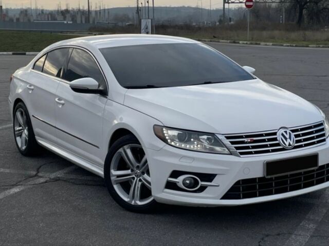 Белый Фольксваген Пассат СС, объемом двигателя 2 л и пробегом 197 тыс. км за 11250 $, фото 1 на Automoto.ua