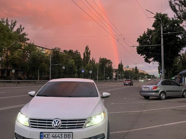 Белый Фольксваген Пассат СС, объемом двигателя 2 л и пробегом 152 тыс. км за 9300 $, фото 1 на Automoto.ua