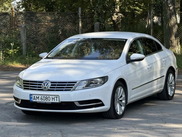 Белый Фольксваген Пассат СС, объемом двигателя 2 л и пробегом 292 тыс. км за 13500 $, фото 1 на Automoto.ua