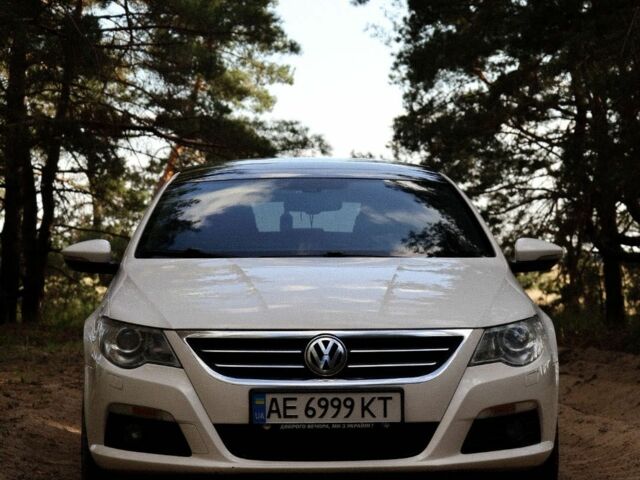 Белый Фольксваген Пассат СС, объемом двигателя 1.8 л и пробегом 187 тыс. км за 11500 $, фото 1 на Automoto.ua