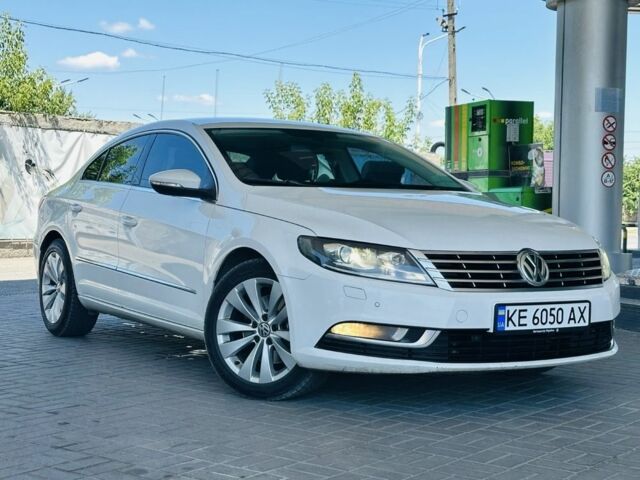 Белый Фольксваген Пассат СС, объемом двигателя 2 л и пробегом 230 тыс. км за 10999 $, фото 1 на Automoto.ua