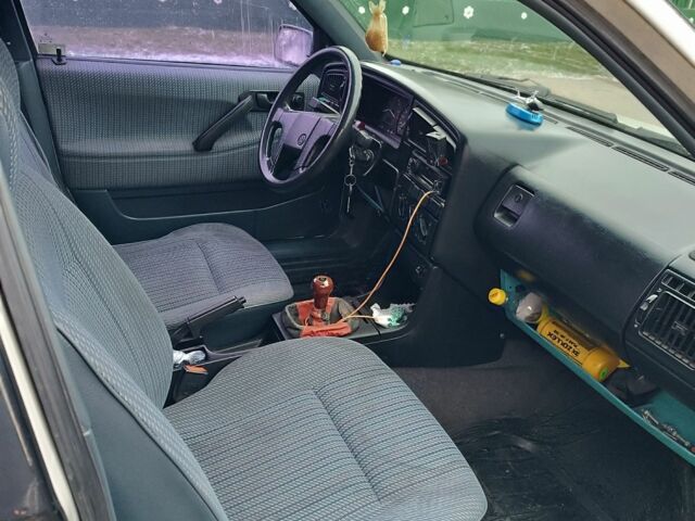 Белый Фольксваген Пассат СС, объемом двигателя 0 л и пробегом 583 тыс. км за 1400 $, фото 1 на Automoto.ua