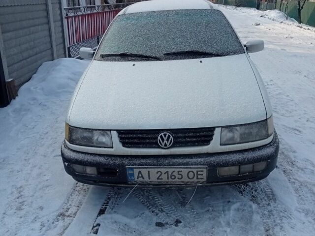 Белый Фольксваген Пассат СС, объемом двигателя 2 л и пробегом 225 тыс. км за 1727 $, фото 1 на Automoto.ua