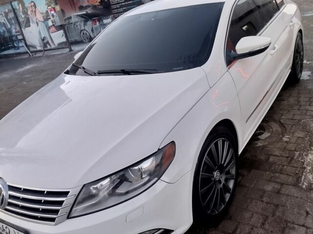 Белый Фольксваген Пассат СС, объемом двигателя 2 л и пробегом 2 тыс. км за 9000 $, фото 1 на Automoto.ua