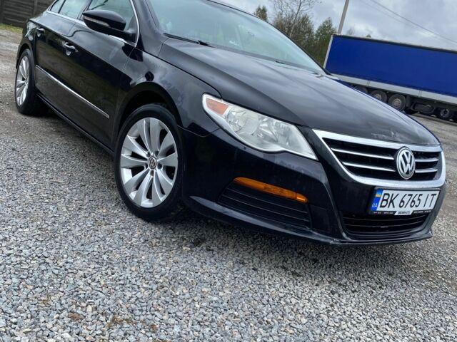 Черный Фольксваген Пассат СС, объемом двигателя 2 л и пробегом 240 тыс. км за 8500 $, фото 1 на Automoto.ua