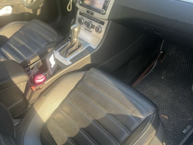 Черный Фольксваген Пассат СС, объемом двигателя 2 л и пробегом 160 тыс. км за 10300 $, фото 1 на Automoto.ua