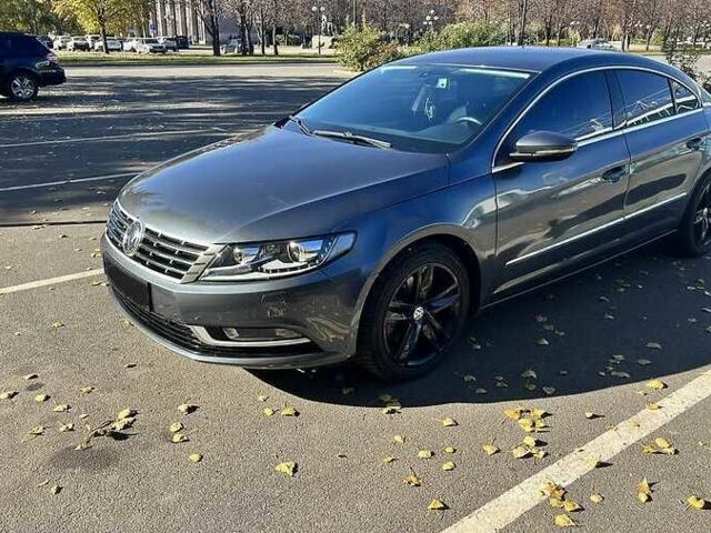 Черный Фольксваген Пассат СС, объемом двигателя 2 л и пробегом 158 тыс. км за 8000 $, фото 1 на Automoto.ua