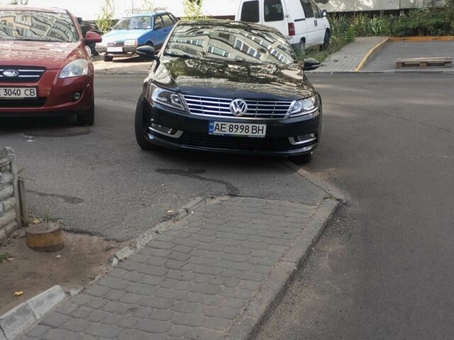 Черный Фольксваген Пассат СС, объемом двигателя 2 л и пробегом 150 тыс. км за 11500 $, фото 1 на Automoto.ua