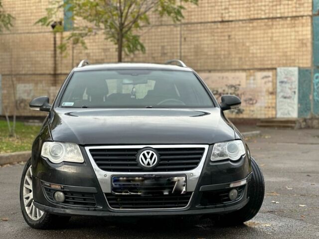Черный Фольксваген Пассат СС, объемом двигателя 2 л и пробегом 387 тыс. км за 2500 $, фото 1 на Automoto.ua