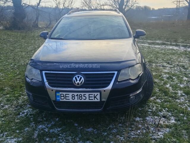 Черный Фольксваген Пассат СС, объемом двигателя 2 л и пробегом 307 тыс. км за 5500 $, фото 1 на Automoto.ua