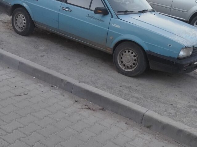 Серый Фольксваген Пассат СС, объемом двигателя 0 л и пробегом 234 тыс. км за 453 $, фото 1 на Automoto.ua