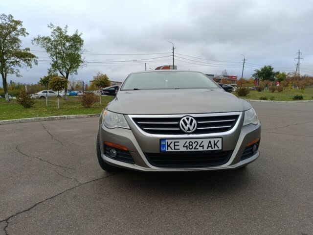 Серый Фольксваген Пассат СС, объемом двигателя 2 л и пробегом 203 тыс. км за 8500 $, фото 1 на Automoto.ua