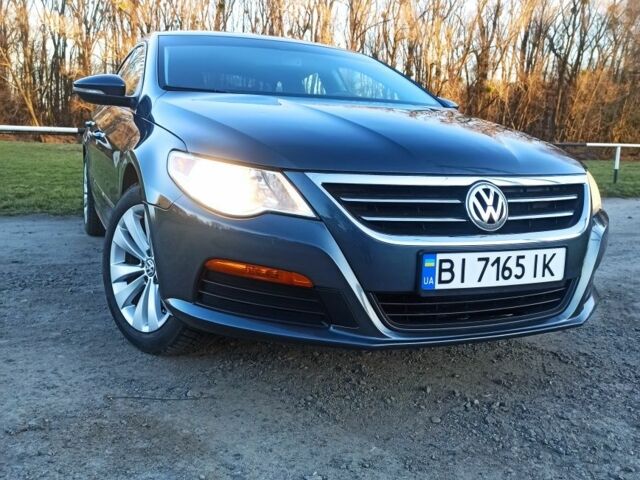 Серый Фольксваген Пассат СС, объемом двигателя 2 л и пробегом 190 тыс. км за 8100 $, фото 1 на Automoto.ua