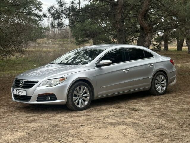 Серый Фольксваген Пассат СС, объемом двигателя 1.98 л и пробегом 305 тыс. км за 8500 $, фото 1 на Automoto.ua