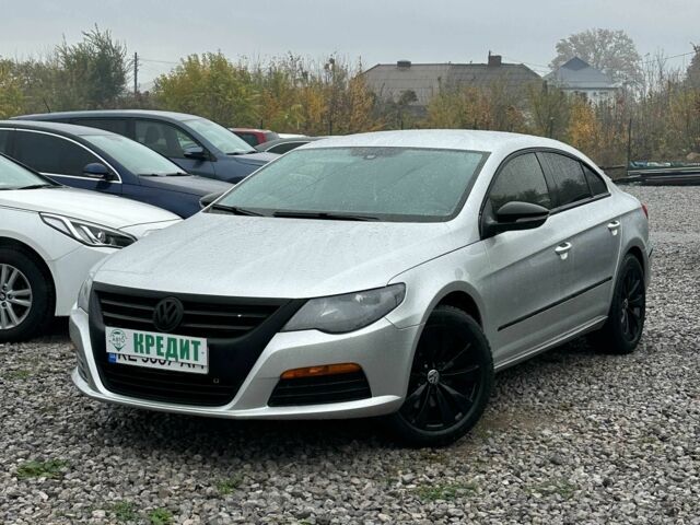 Серый Фольксваген Пассат СС, объемом двигателя 2 л и пробегом 275 тыс. км за 9000 $, фото 1 на Automoto.ua