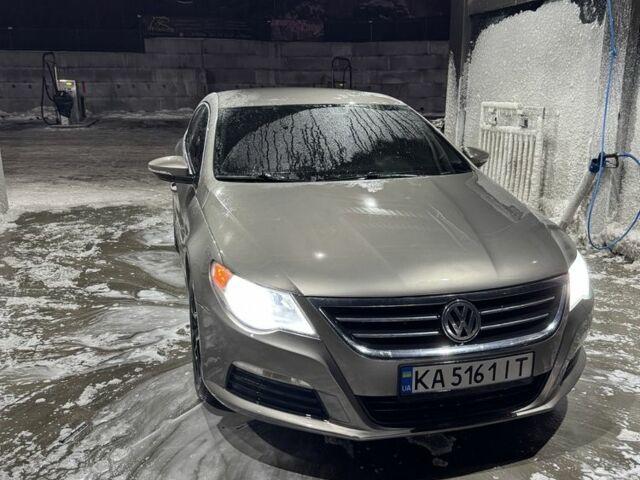 Серый Фольксваген Пассат СС, объемом двигателя 2 л и пробегом 230 тыс. км за 8500 $, фото 1 на Automoto.ua