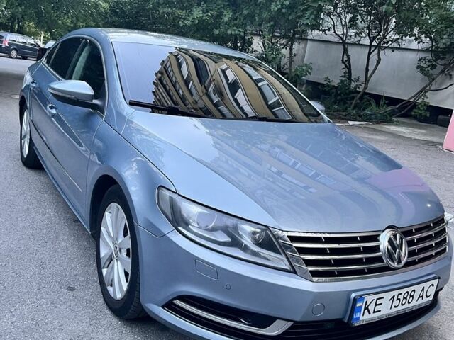 Серый Фольксваген Пассат СС, объемом двигателя 2 л и пробегом 210 тыс. км за 12000 $, фото 1 на Automoto.ua