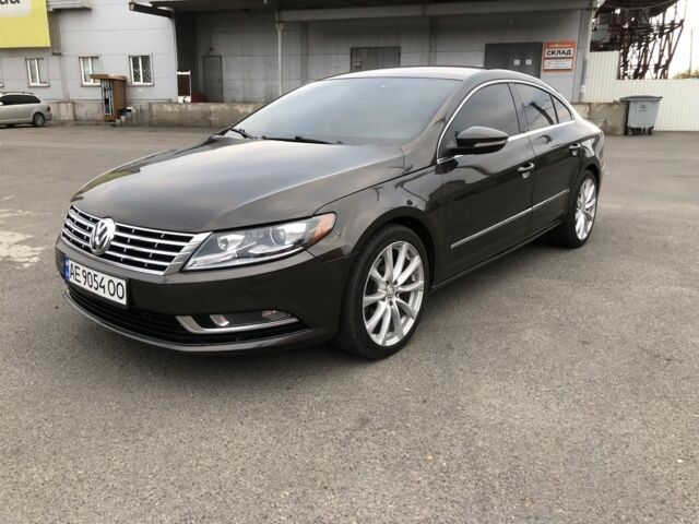 Серый Фольксваген Пассат СС, объемом двигателя 2 л и пробегом 171 тыс. км за 9800 $, фото 1 на Automoto.ua
