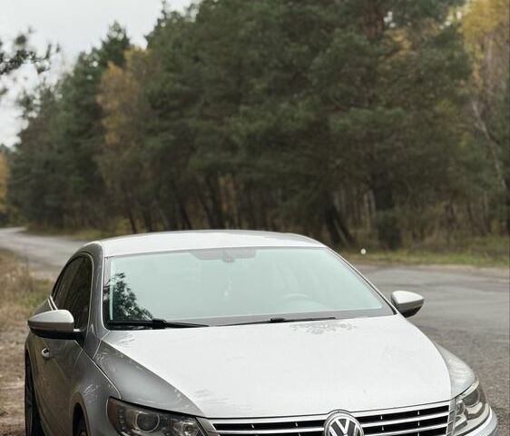 Серый Фольксваген Пассат СС, объемом двигателя 2 л и пробегом 180 тыс. км за 10500 $, фото 1 на Automoto.ua