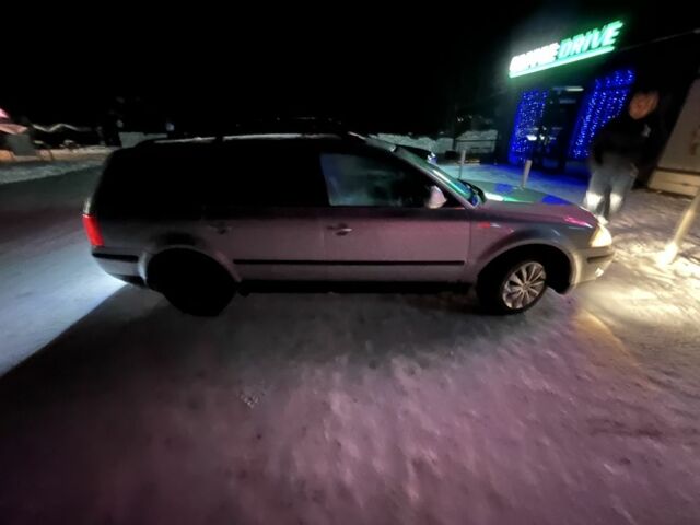 Сірий Фольксваген Пассат СС, об'ємом двигуна 1.9 л та пробігом 402 тис. км за 2600 $, фото 1 на Automoto.ua