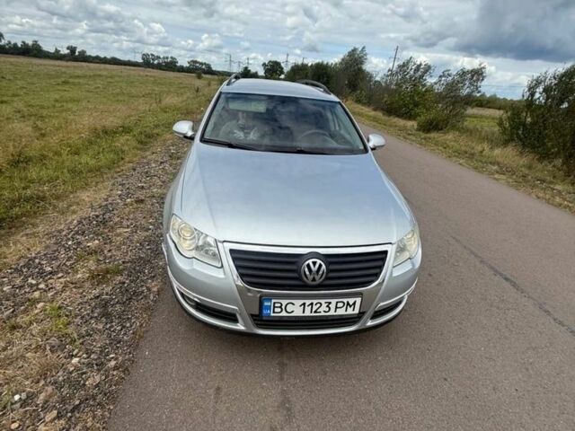 Серый Фольксваген Пассат СС, объемом двигателя 1.9 л и пробегом 477 тыс. км за 5200 $, фото 1 на Automoto.ua