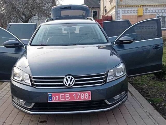 Серый Фольксваген Пассат СС, объемом двигателя 1.4 л и пробегом 220 тыс. км за 8000 $, фото 1 на Automoto.ua