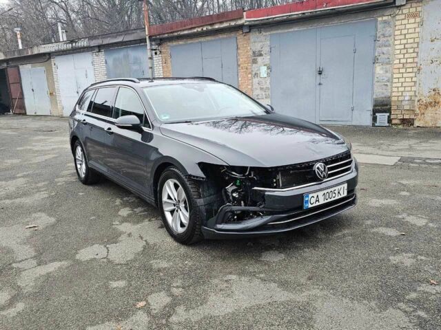 Серый Фольксваген Пассат СС, объемом двигателя 2 л и пробегом 220 тыс. км за 18500 $, фото 1 на Automoto.ua