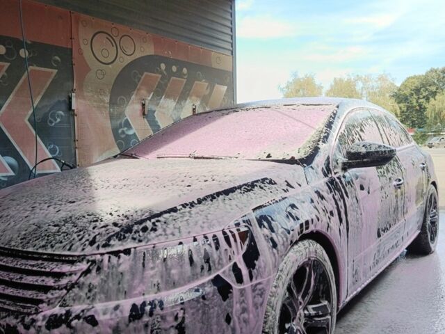 Синий Фольксваген Пассат СС, объемом двигателя 2 л и пробегом 130 тыс. км за 10000 $, фото 1 на Automoto.ua