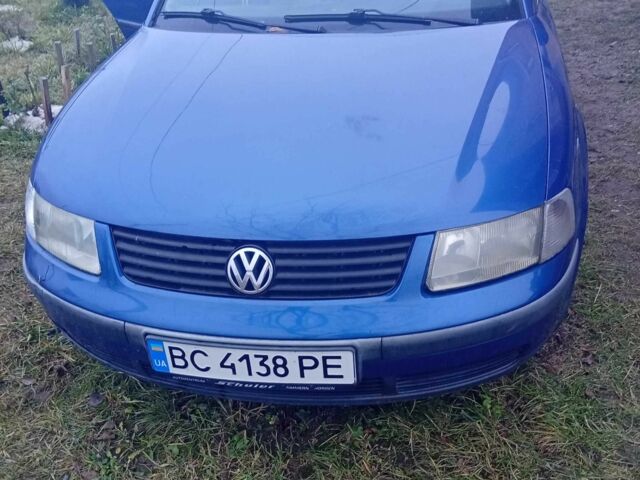 Синій Фольксваген Пассат СС, об'ємом двигуна 1.9 л та пробігом 325 тис. км за 3100 $, фото 1 на Automoto.ua
