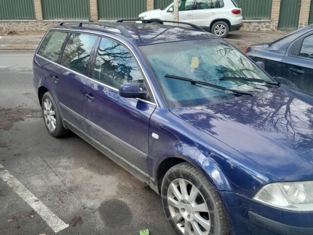 Синий Фольксваген Пассат СС, объемом двигателя 1.9 л и пробегом 450 тыс. км за 2414 $, фото 1 на Automoto.ua