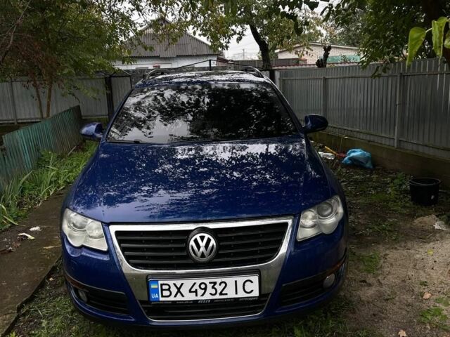 Синий Фольксваген Пассат СС, объемом двигателя 2 л и пробегом 284 тыс. км за 5200 $, фото 1 на Automoto.ua