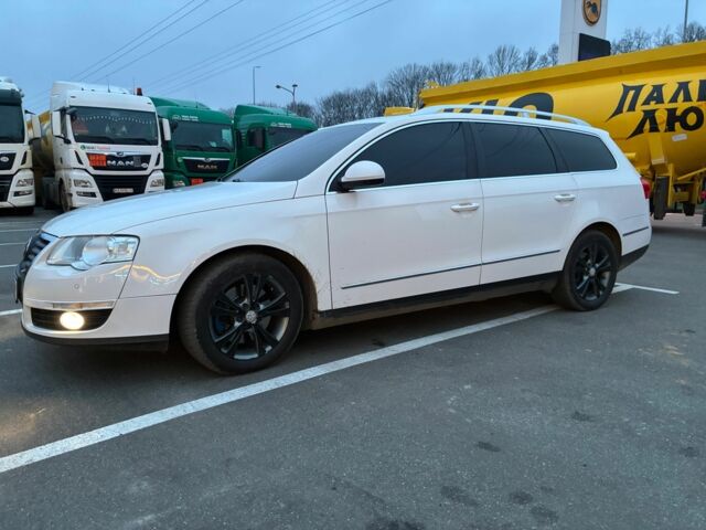 Білий Фольксваген Пассат Варіант, об'ємом двигуна 2 л та пробігом 360 тис. км за 8600 $, фото 1 на Automoto.ua