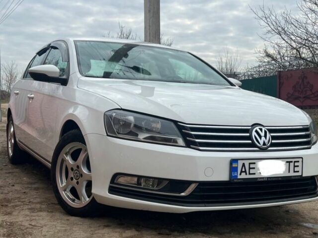 Білий Фольксваген Пассат Варіант, об'ємом двигуна 1.6 л та пробігом 137 тис. км за 10500 $, фото 1 на Automoto.ua