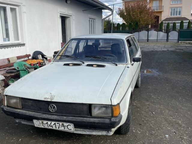 Фольксваген Пассат Вариант 1979 в Черновцах на Automoto.ua Белый Фольксваген Пассат Вариант, объемом двигателя 0 л и пробегом 650 тыс. км за 550 $, фото 1 на Automoto.ua