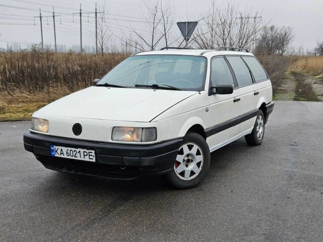 Белый Фольксваген Пассат Вариант, объемом двигателя 1.8 л и пробегом 450 тыс. км за 1500 $, фото 1 на Automoto.ua