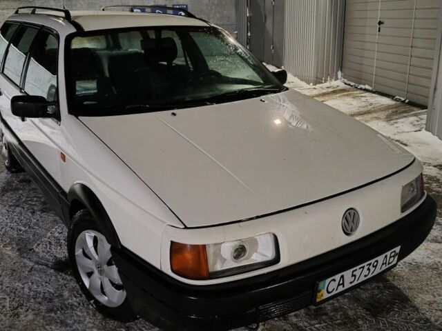 Білий Фольксваген Пассат Варіант, об'ємом двигуна 2 л та пробігом 270 тис. км за 1550 $, фото 1 на Automoto.ua