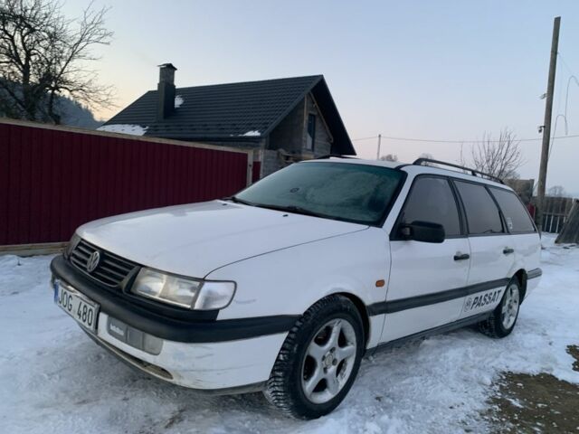 Белый Фольксваген Пассат Вариант, объемом двигателя 1.9 л и пробегом 200 тыс. км за 1450 $, фото 1 на Automoto.ua
