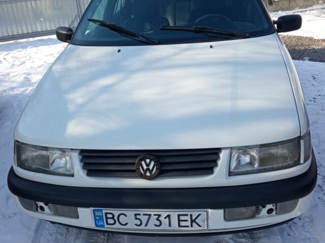 Білий Фольксваген Пассат Варіант, об'ємом двигуна 2 л та пробігом 450 тис. км за 2700 $, фото 1 на Automoto.ua