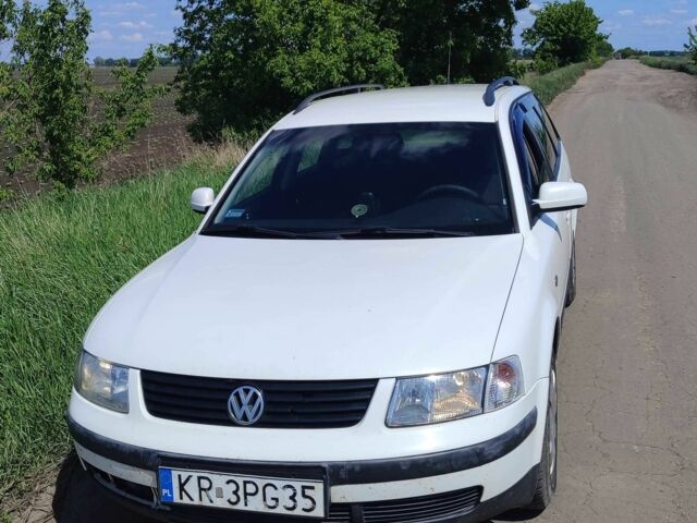 Белый Фольксваген Пассат Вариант, объемом двигателя 1.9 л и пробегом 379 тыс. км за 1958 $, фото 1 на Automoto.ua