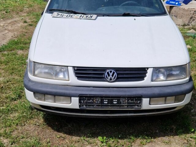 Білий Фольксваген Пассат Варіант, об'ємом двигуна 1 л та пробігом 50 тис. км за 450 $, фото 1 на Automoto.ua