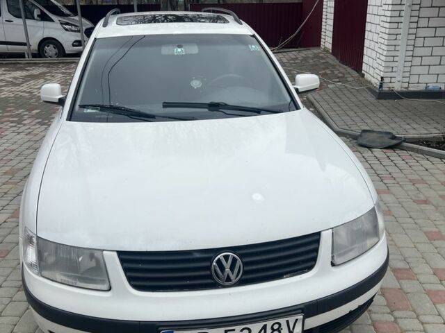 Белый Фольксваген Пассат Вариант, объемом двигателя 1.9 л и пробегом 328 тыс. км за 2350 $, фото 1 на Automoto.ua