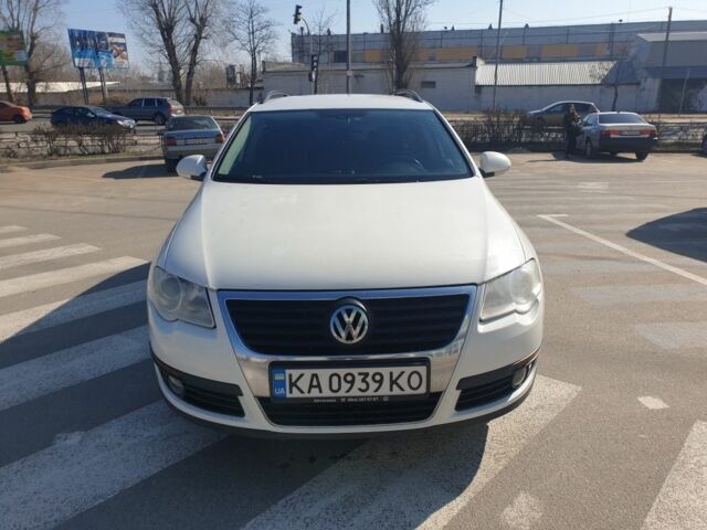 Белый Фольксваген Пассат Вариант, объемом двигателя 1.6 л и пробегом 311 тыс. км за 5250 $, фото 1 на Automoto.ua