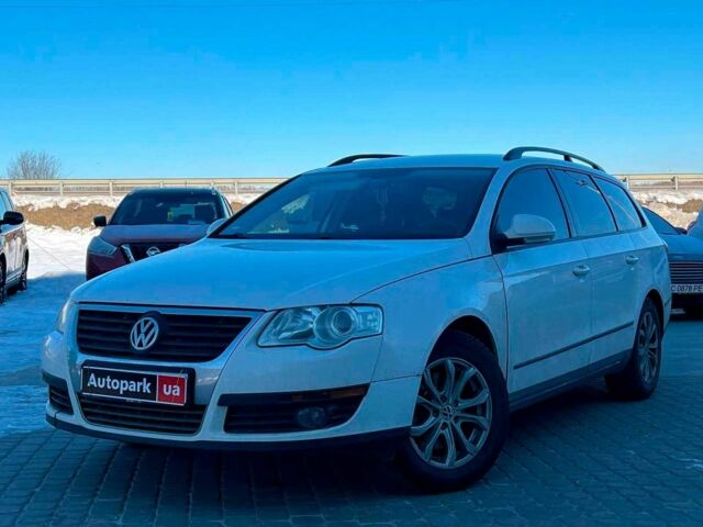 Белый Фольксваген Пассат Вариант, объемом двигателя 1.6 л и пробегом 309 тыс. км за 6990 $, фото 1 на Automoto.ua