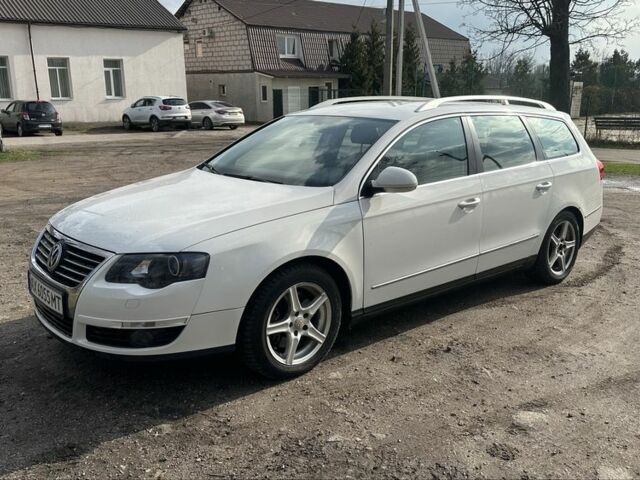 Белый Фольксваген Пассат Вариант, объемом двигателя 2 л и пробегом 400 тыс. км за 6000 $, фото 1 на Automoto.ua