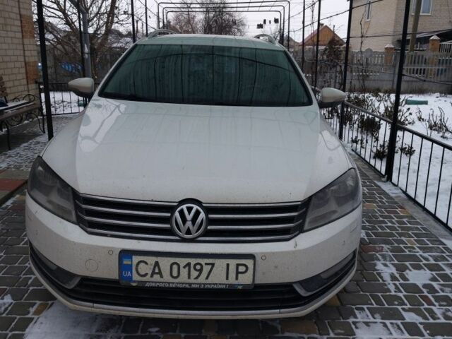 Белый Фольксваген Пассат Вариант, объемом двигателя 2 л и пробегом 290 тыс. км за 9500 $, фото 1 на Automoto.ua