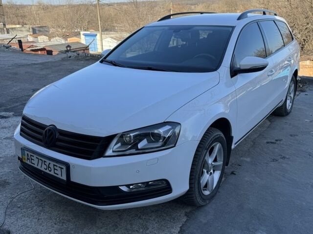 Белый Фольксваген Пассат Вариант, объемом двигателя 2 л и пробегом 200 тыс. км за 12500 $, фото 1 на Automoto.ua