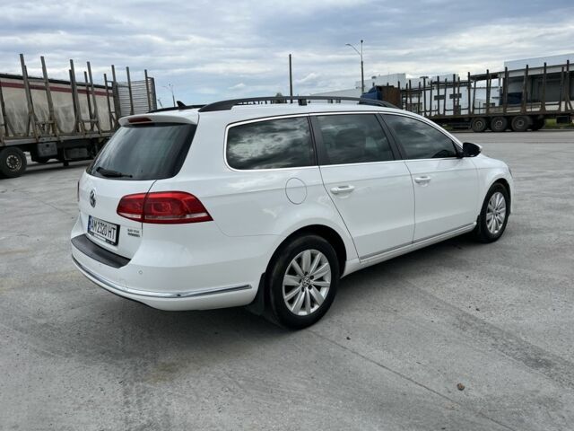 Білий Фольксваген Пассат Варіант, об'ємом двигуна 2 л та пробігом 319 тис. км за 10200 $, фото 1 на Automoto.ua