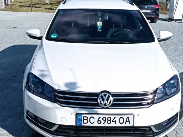 Белый Фольксваген Пассат Вариант, объемом двигателя 2 л и пробегом 330 тыс. км за 10499 $, фото 1 на Automoto.ua